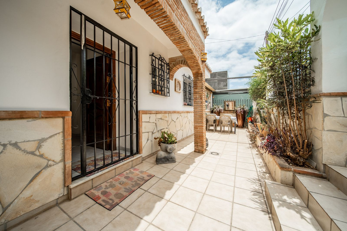 9 Bedroom Villa in Mijas - Photo 29