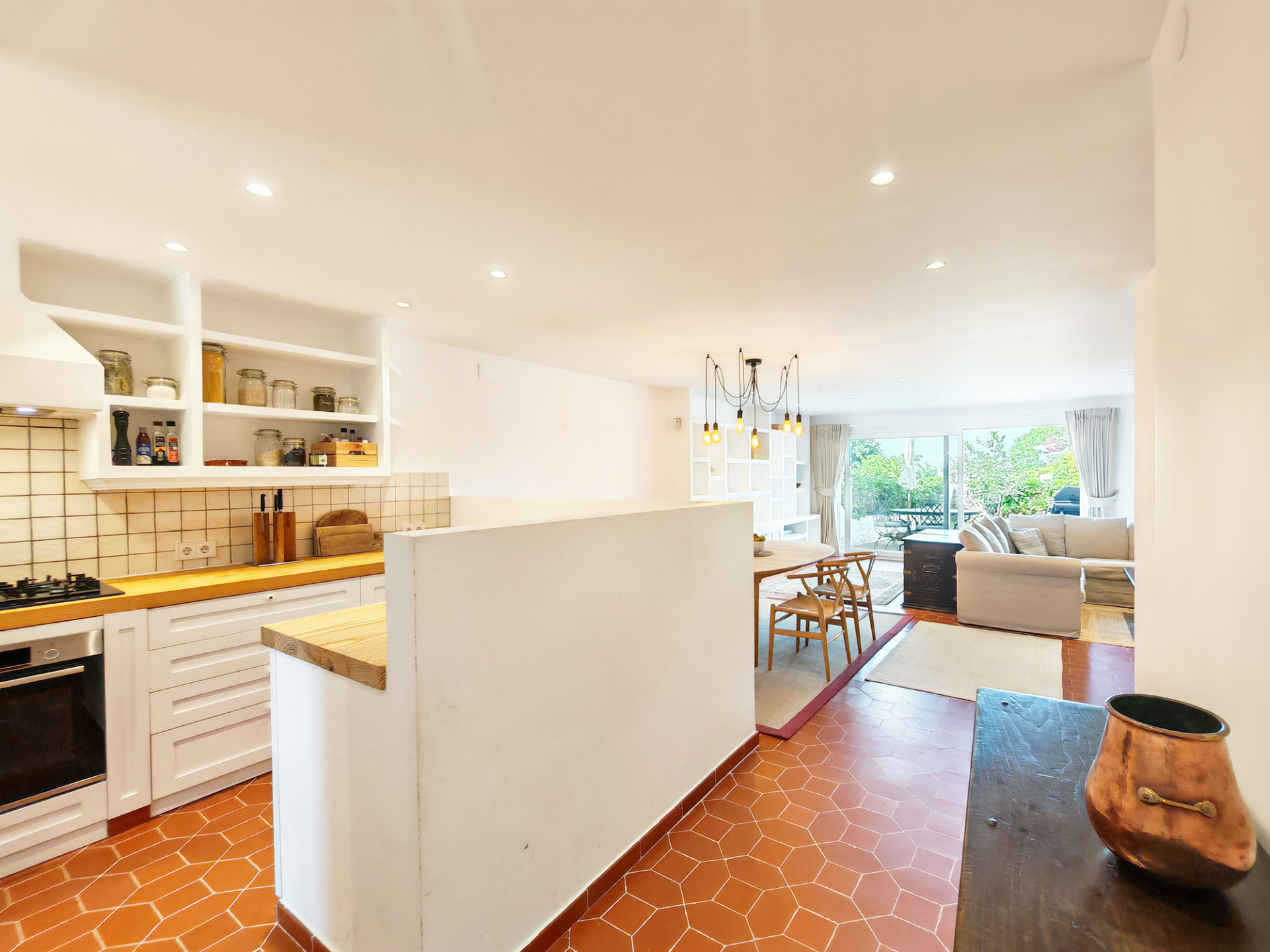 4 Bedroom Townhouse in Marbella - Photo 9