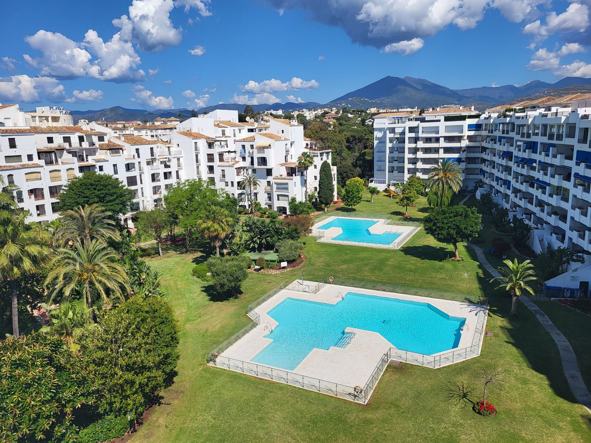 Piso de 4 dormitorios con piscina en Málaga – Foto 14