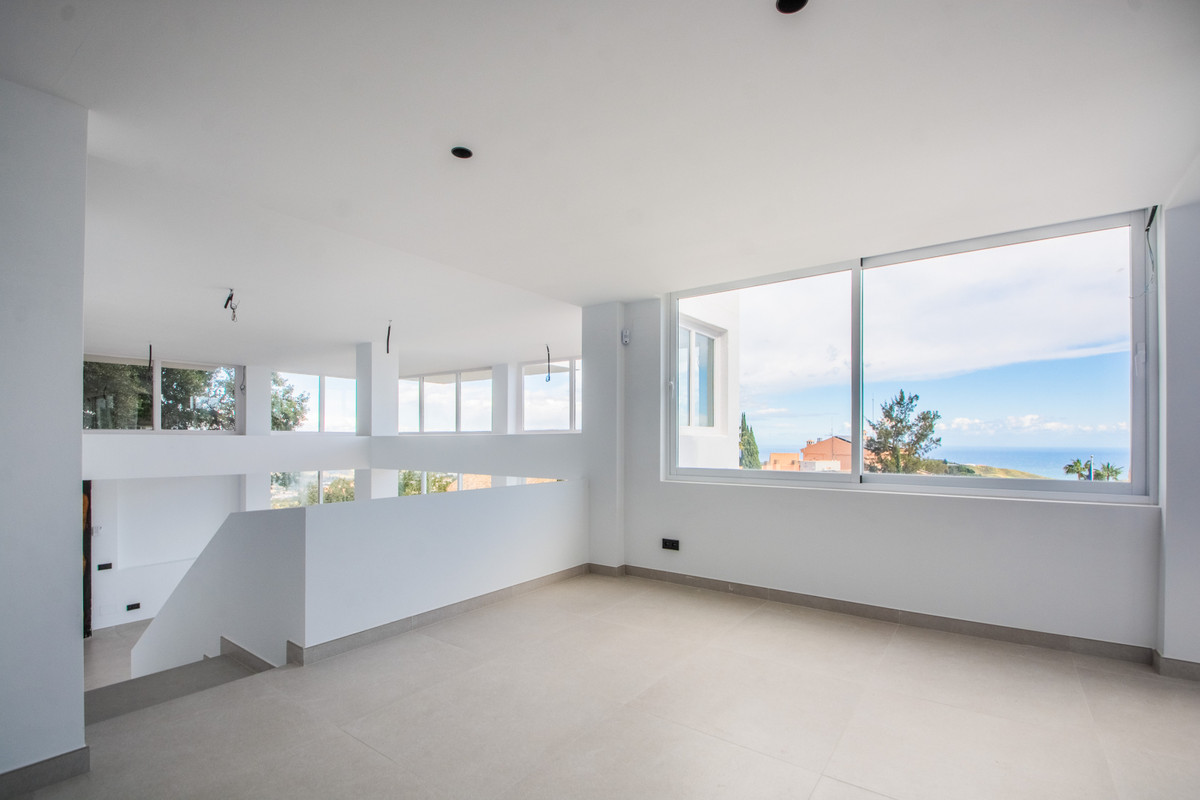 3 Bedroom Apartment in Marbella - Photo 23