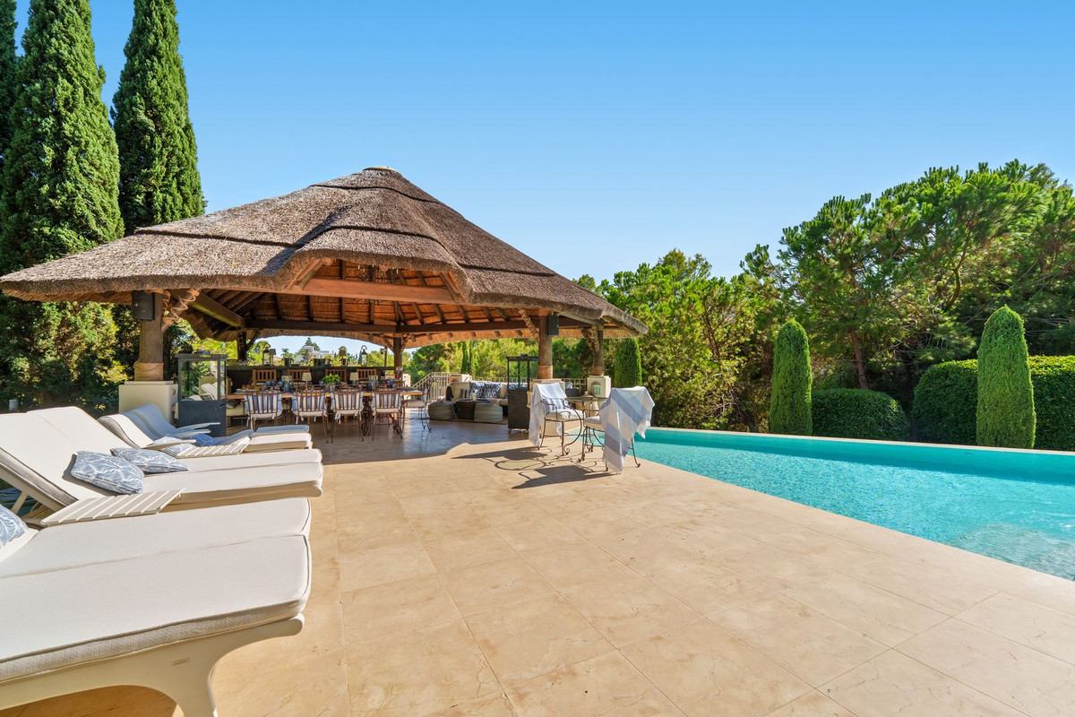 6 Bedroom Villa in Marbella - Photo 13