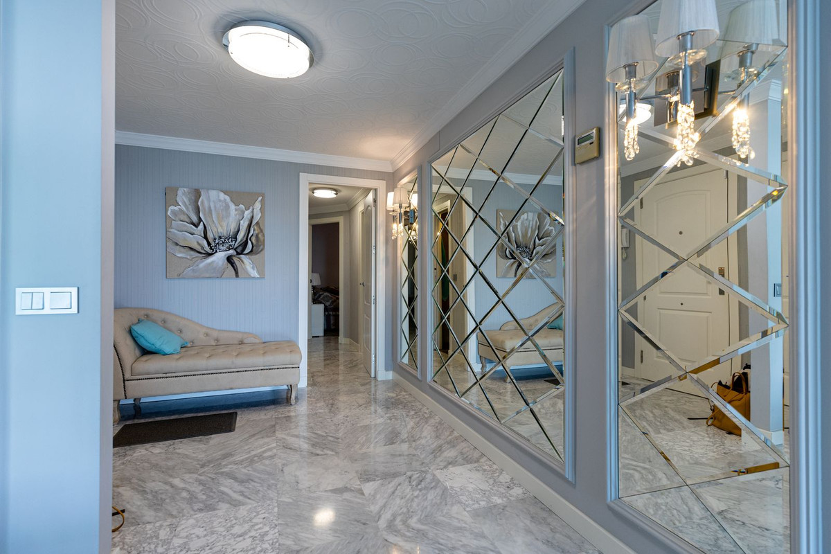 3 Bedroom Apartment in Benalmádena - Photo 11