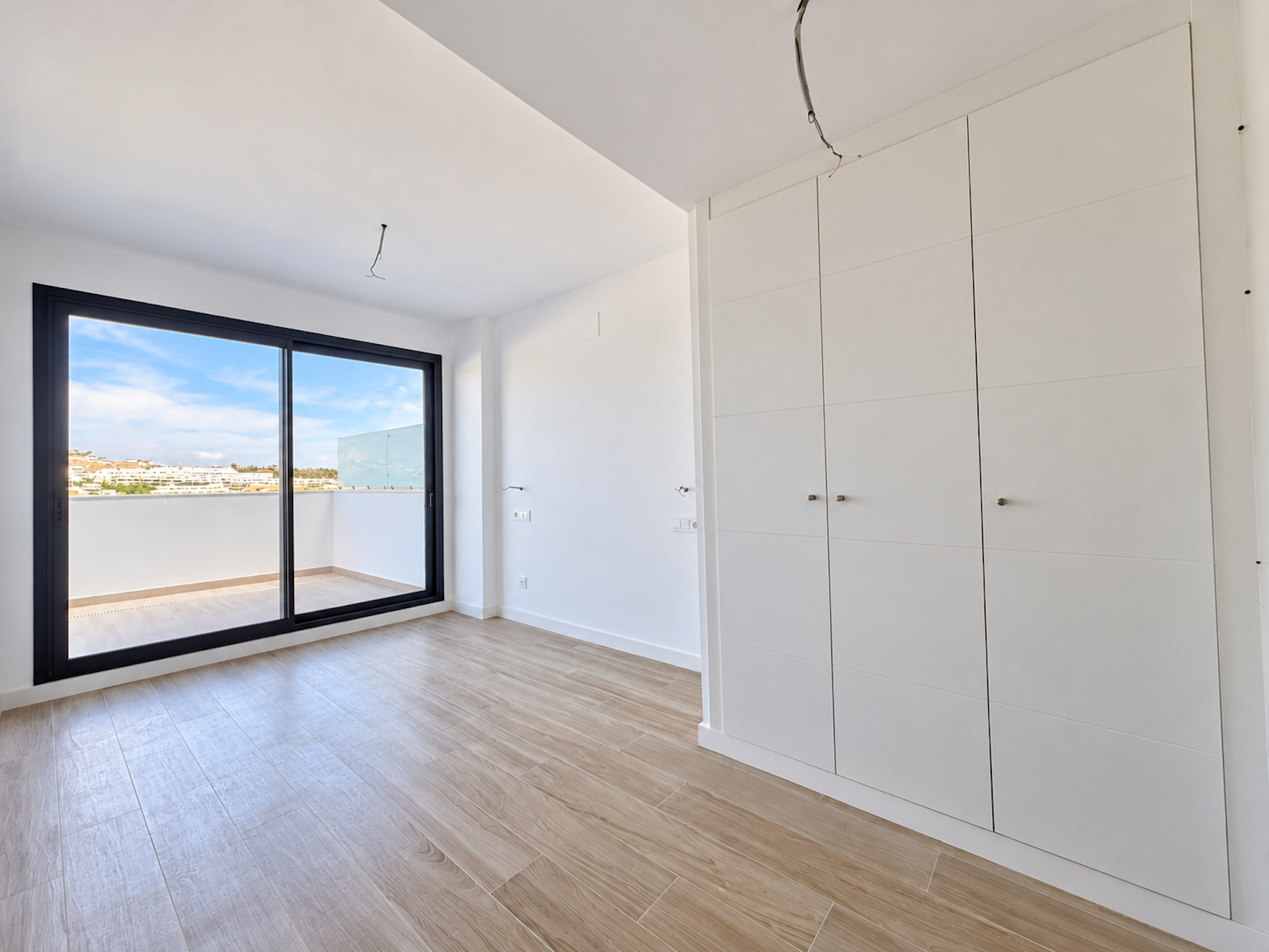 2 Bedroom Apartment in Mijas - Photo 10