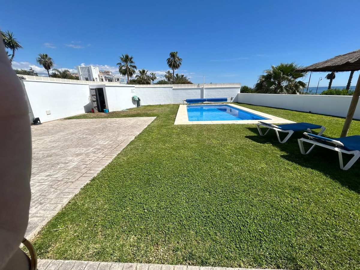 3 Bedroom Villa in Estepona - Foto 19