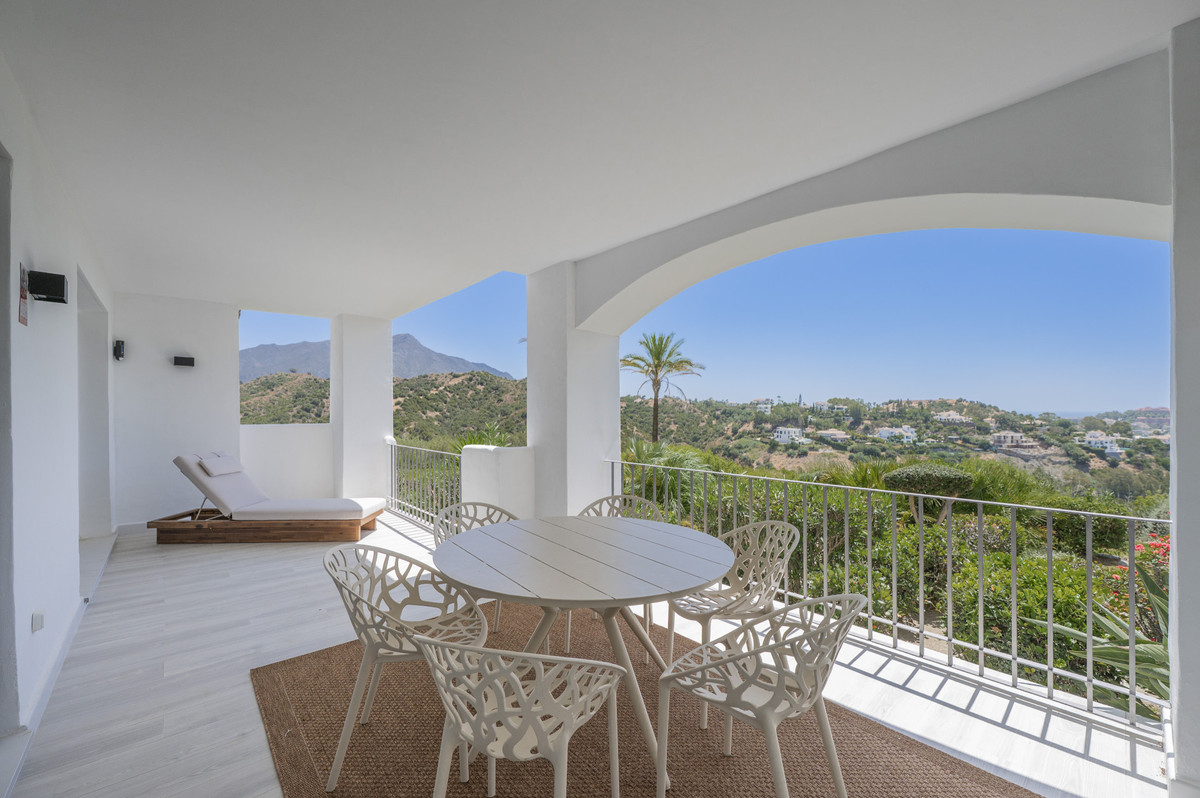Apartment in Benahavis