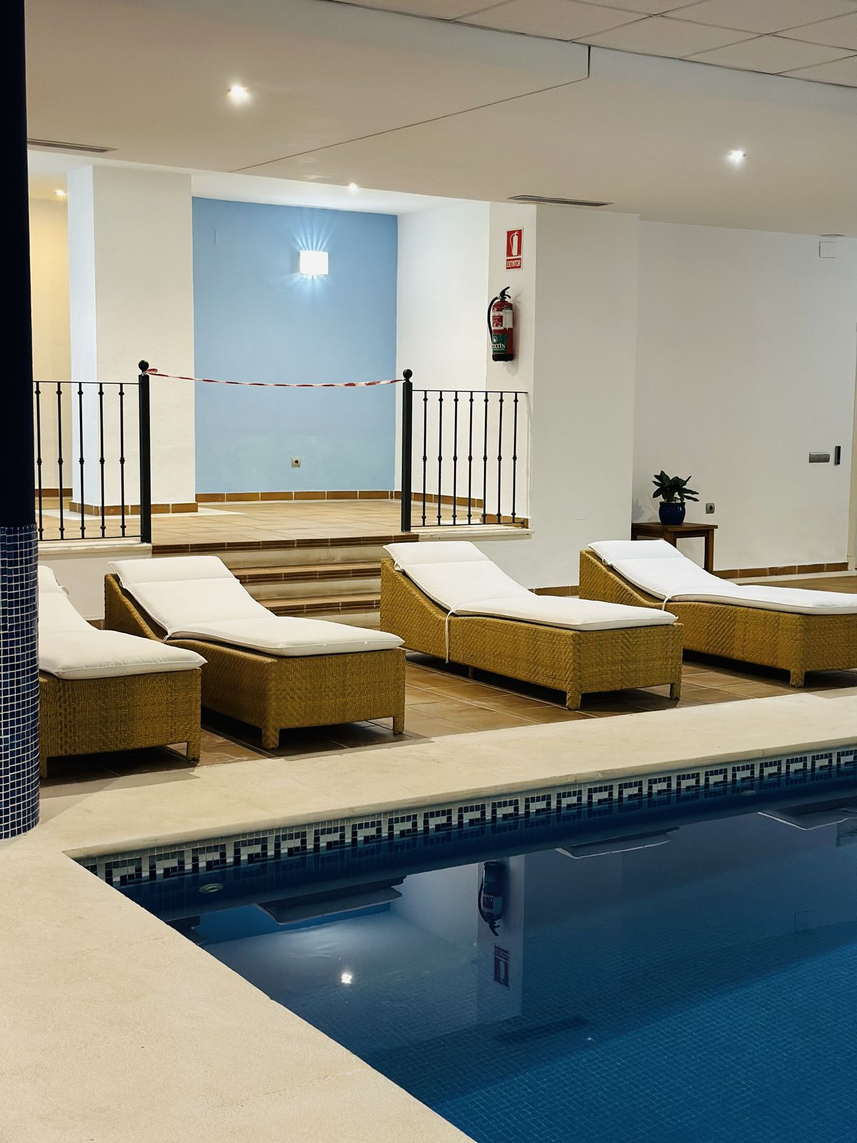 2 Bedroom Apartment in Marbella - Photo 33