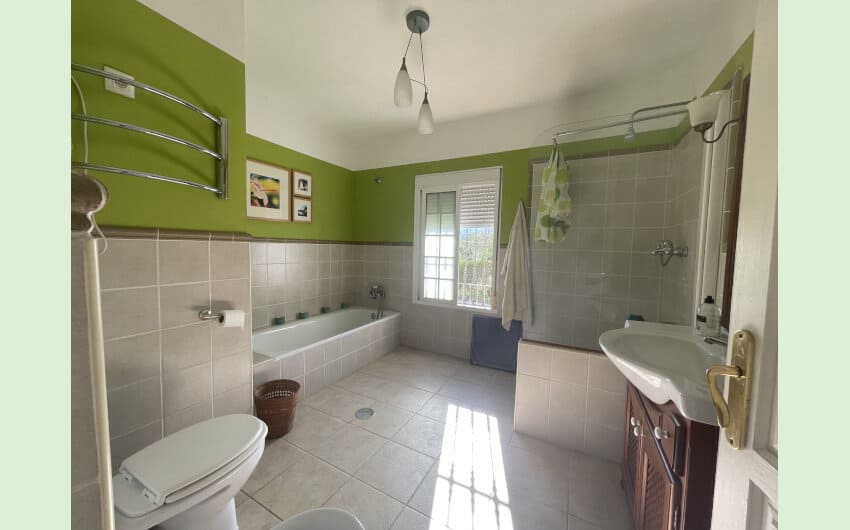 4 Bedroom Villa in Jimena de la Frontera - Photo 8