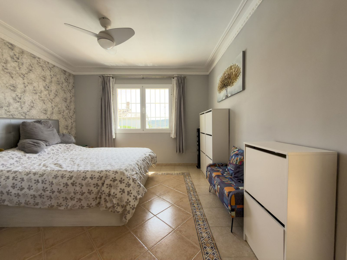 5 Bedroom Villa in Coín - Photo 57