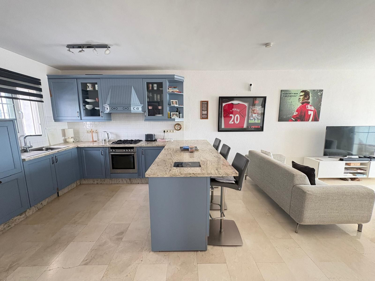 2 Bedroom Apartment in Mijas - Photo 13