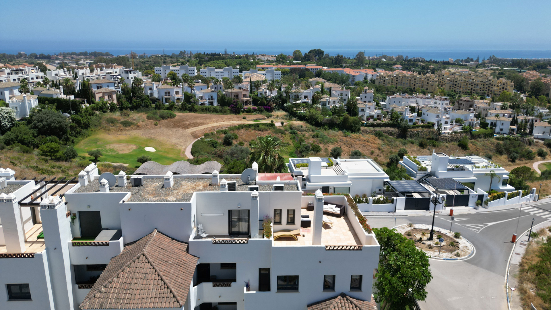2 Bedroom Penthouse in Estepona - Foto 9