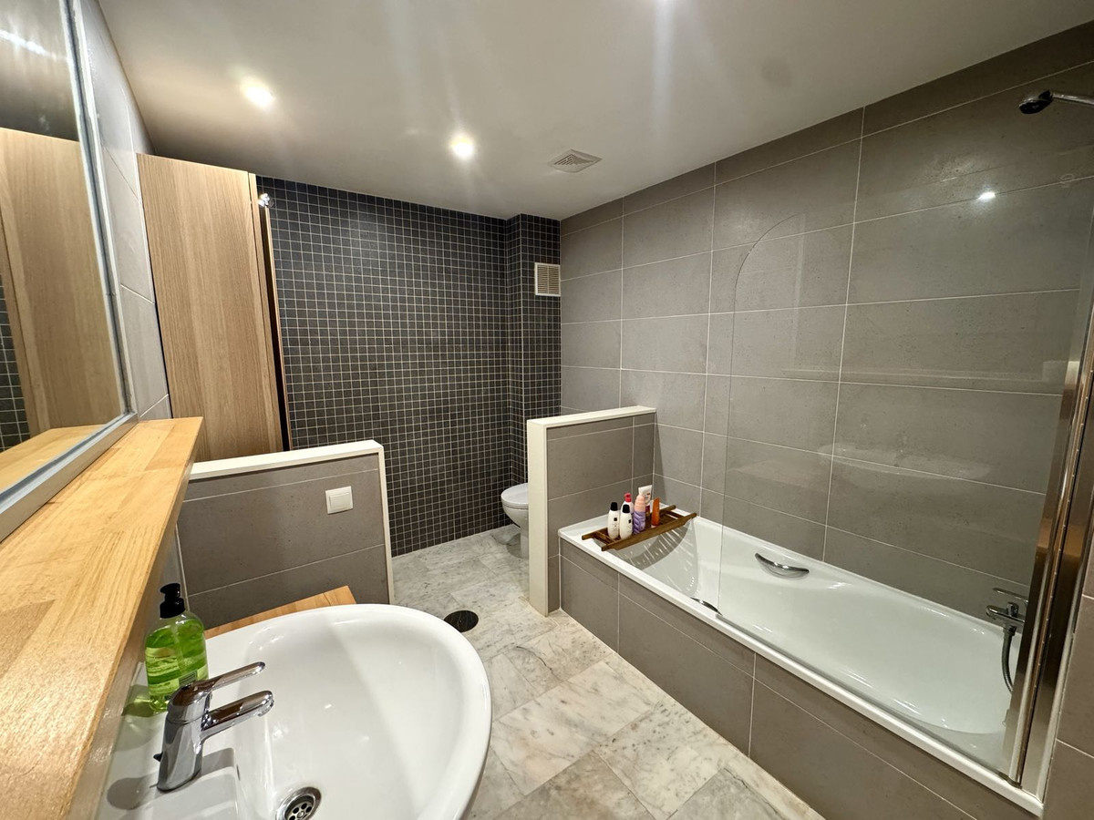 3 Bedroom Townhouse in Mijas - Photo 24