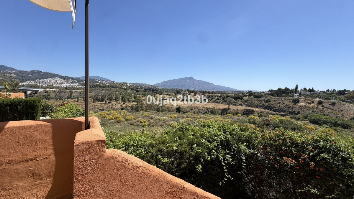 2 Bedroom Apartment in Benahavís - Foto 21