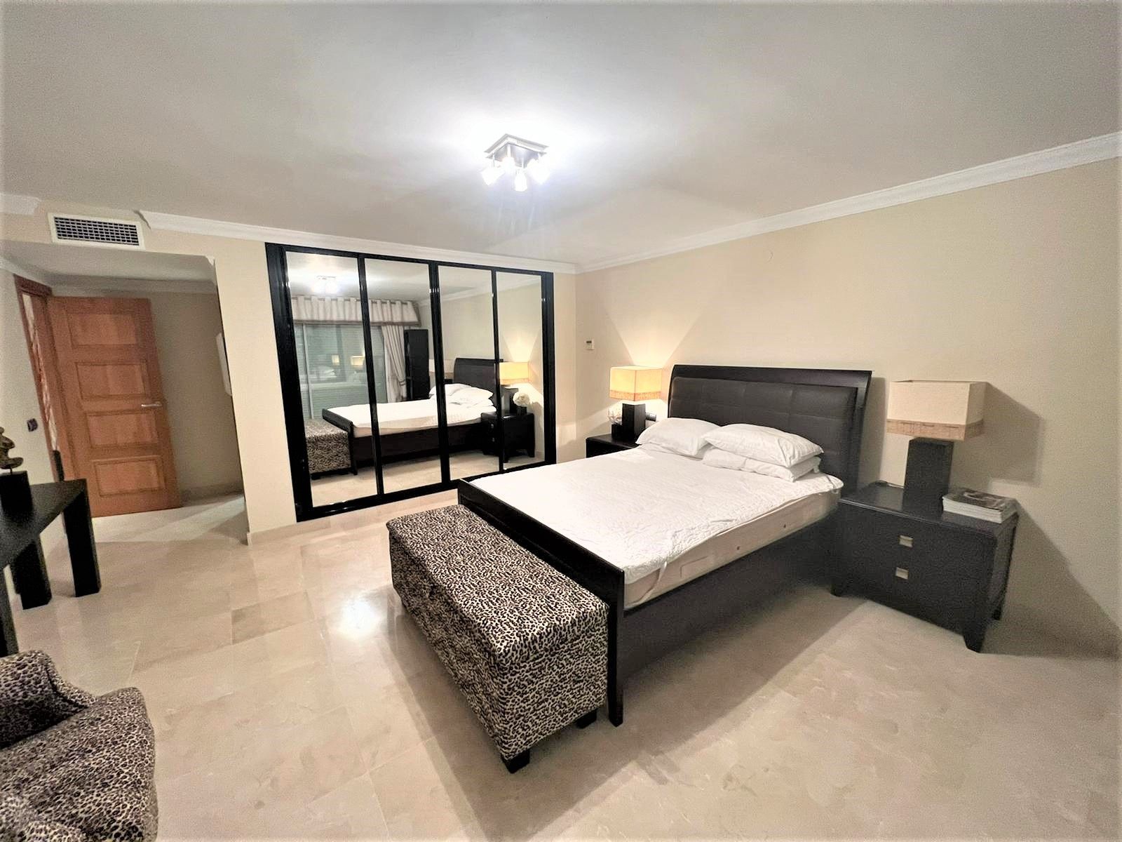 6 Bedroom Villa in Mijas - Photo 22