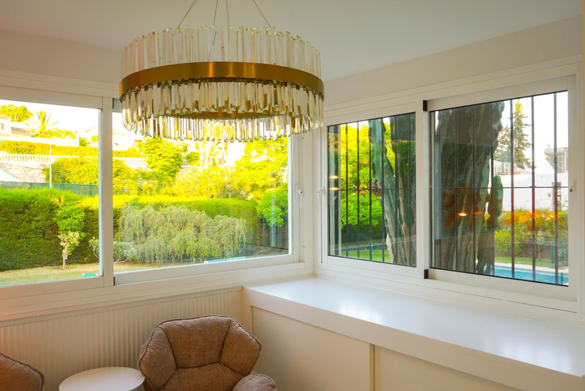 2 Bedroom Apartment in Marbella - Photo 15