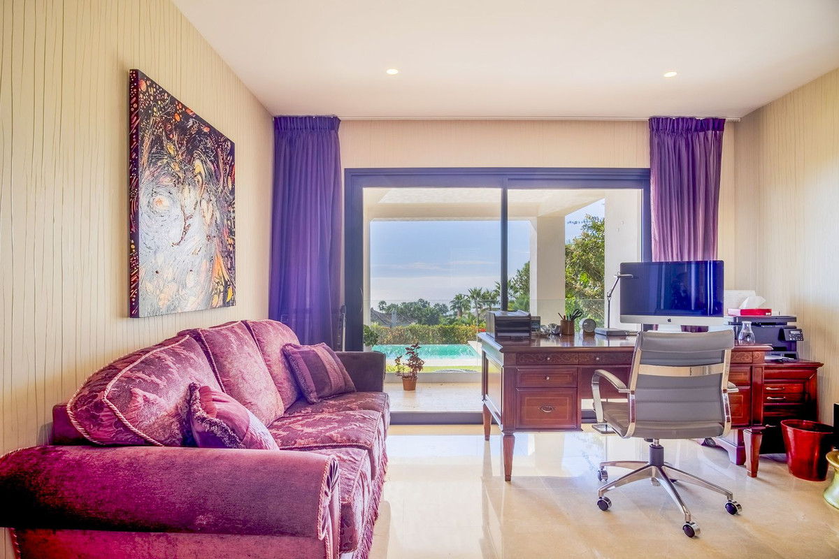 7 Bedroom Villa in Marbella - Photo 16