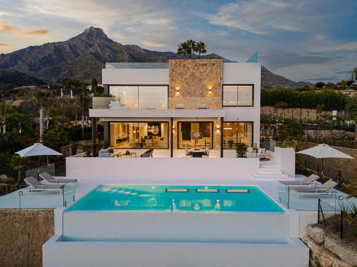 5 Bedroom Villa in Marbella - Фото 2