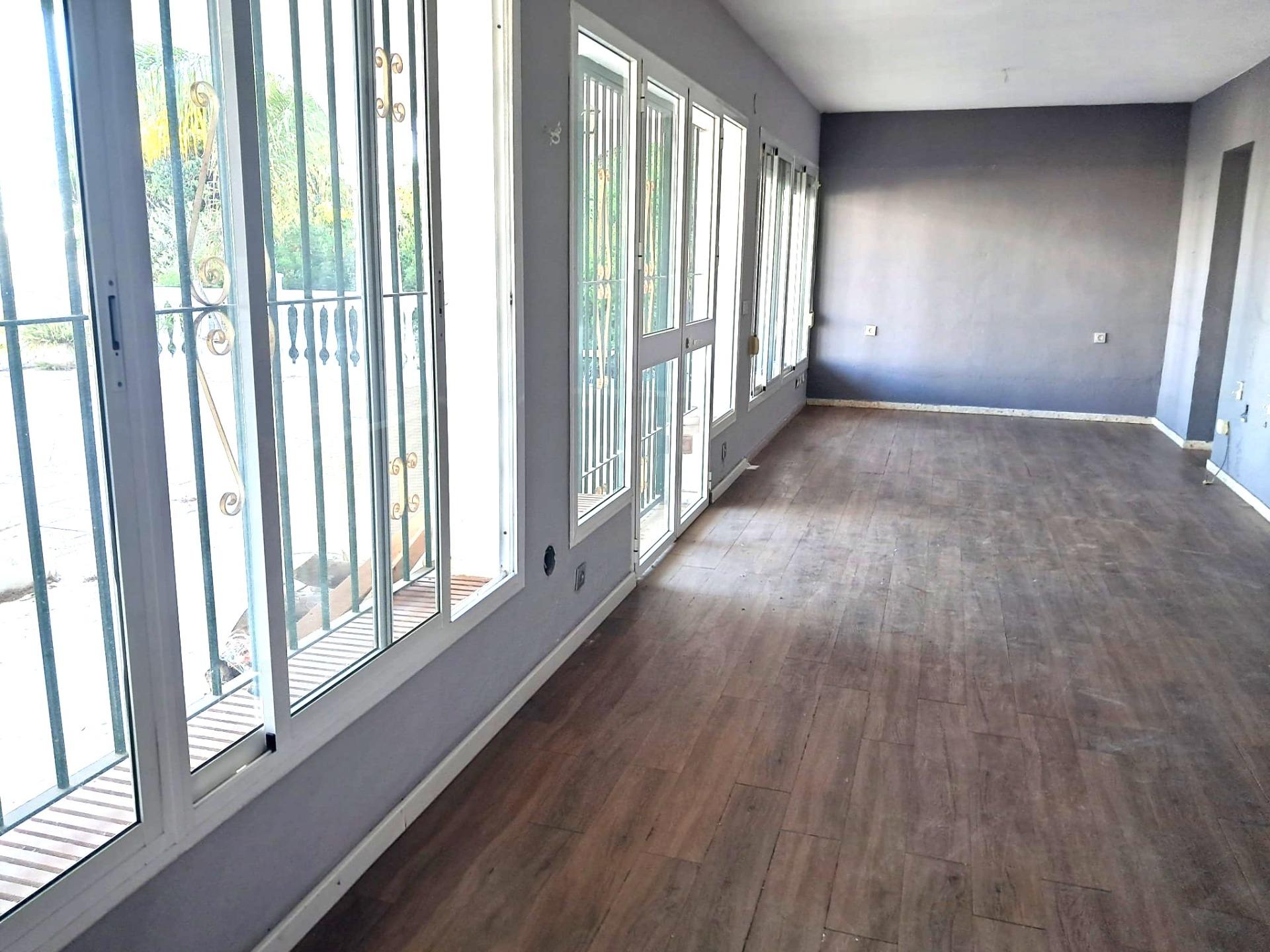 5 Bedroom Villa in Estepona - Photo 10