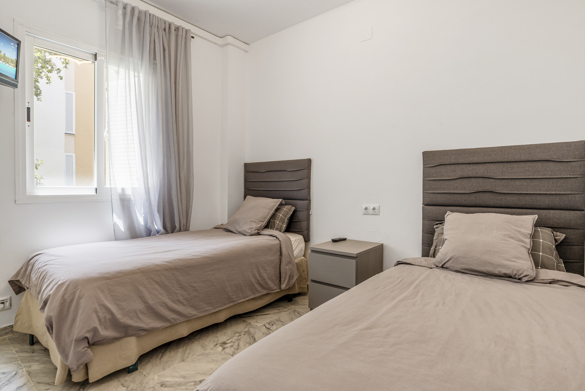 3 Bedroom Apartment in Marbella - Photo 8