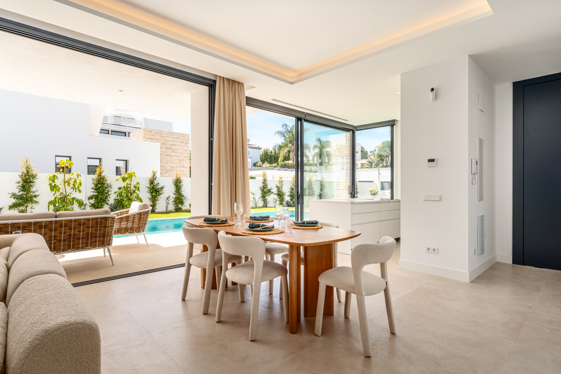 5 Bedroom Villa in Estepona - Photo 6