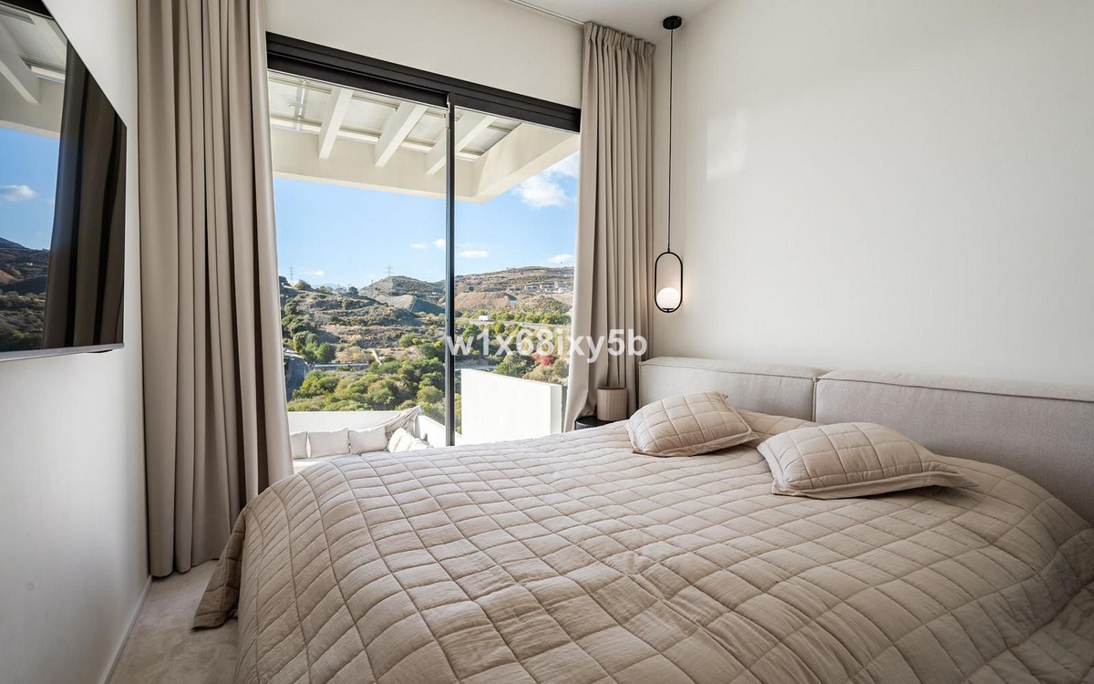 5 Bedroom Villa in Benahavís - Фото 19