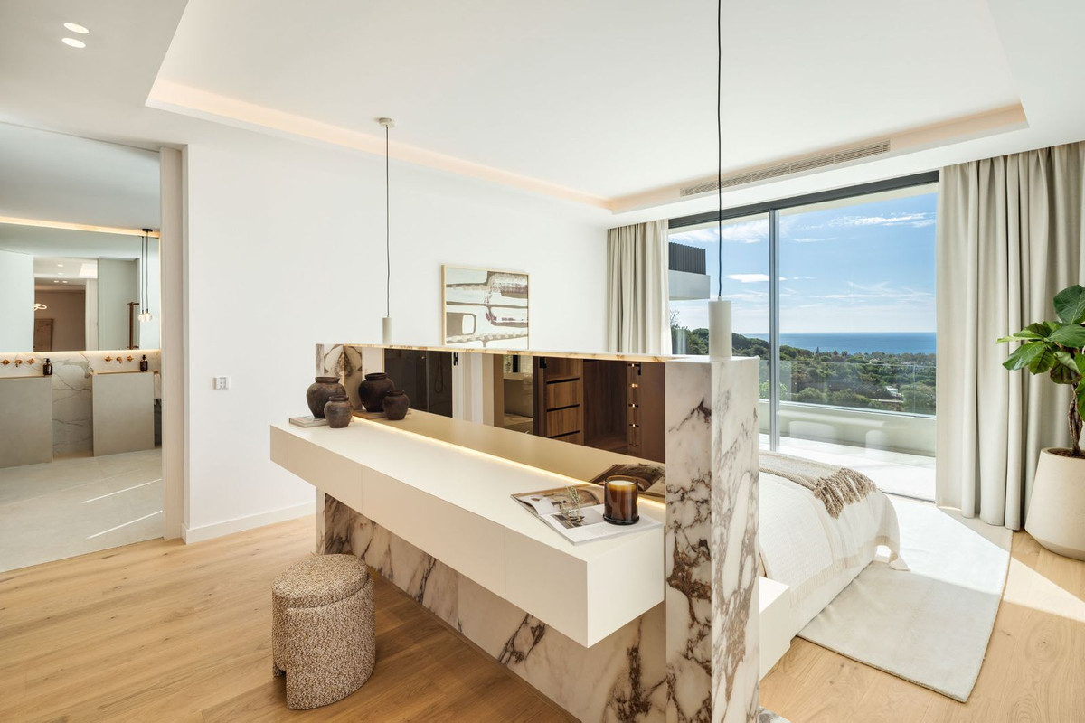 5 Bedroom Villa in Marbella - Photo 24