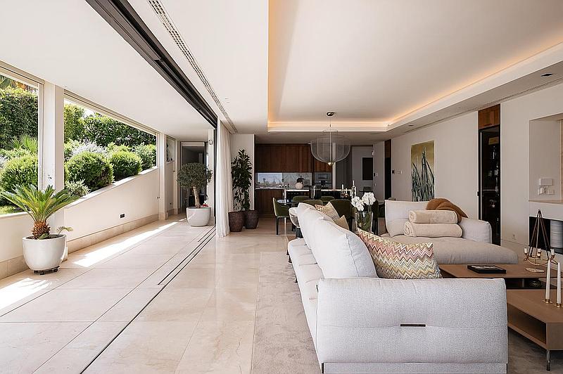 3 Bedroom Apartment in Benahavís - Photo 7