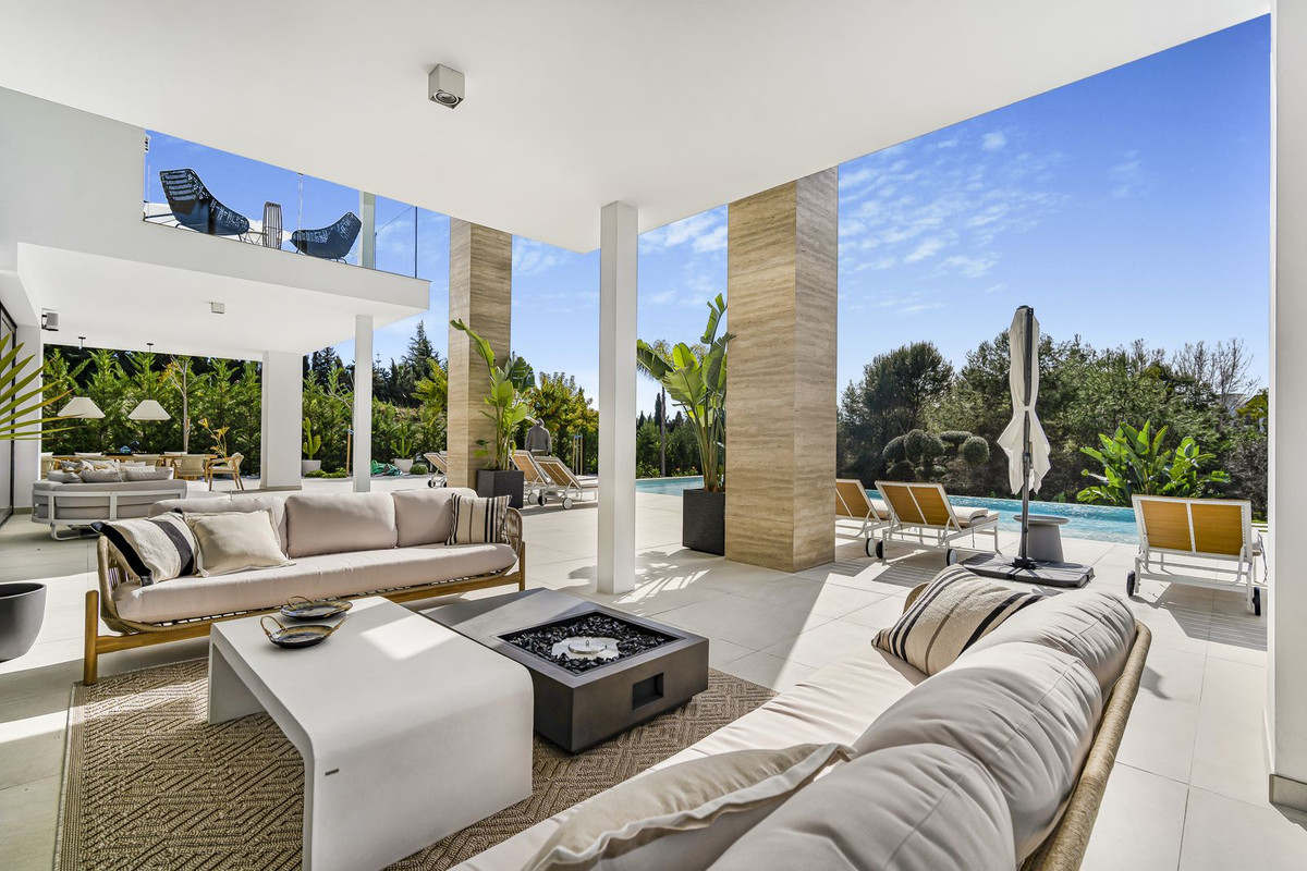 6 Bedroom Villa in Marbella - Photo 21