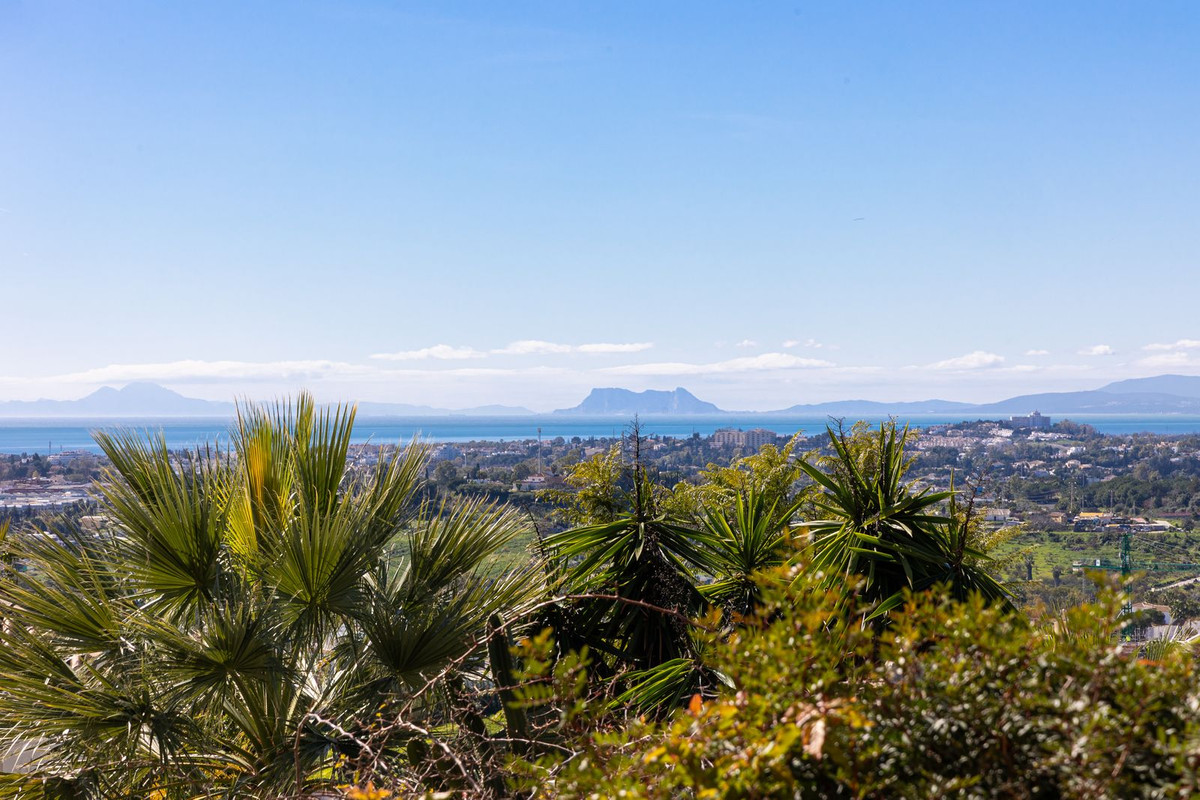 3 Bedroom Apartment in Marbella - Photo 29