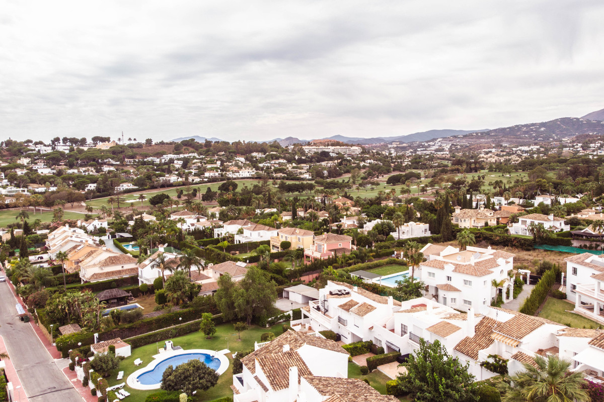 3 Bedroom Townhouse in Marbella - Photo 17