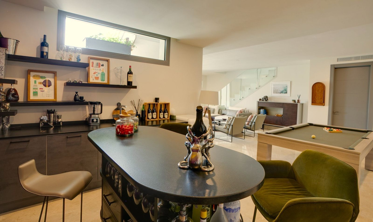 6 Bedroom Villa in Benahavís - Foto 21