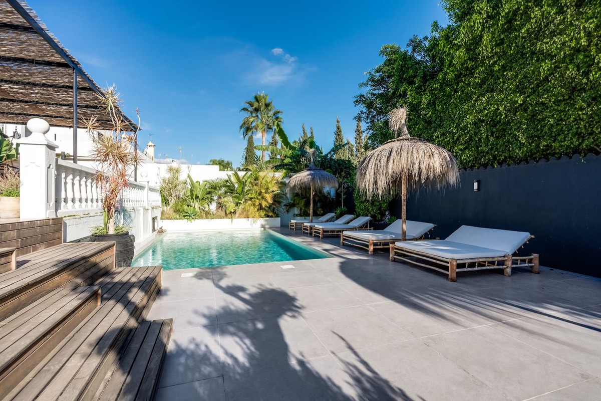 5 Bedroom Villa in Marbella - Photo 45