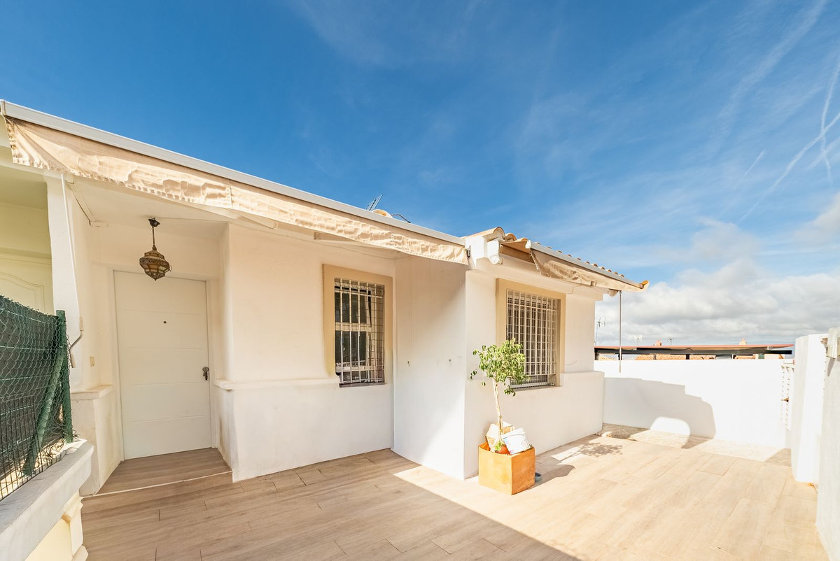 6 Bedroom Villa in Alhaurín de la Torre - Photo 6