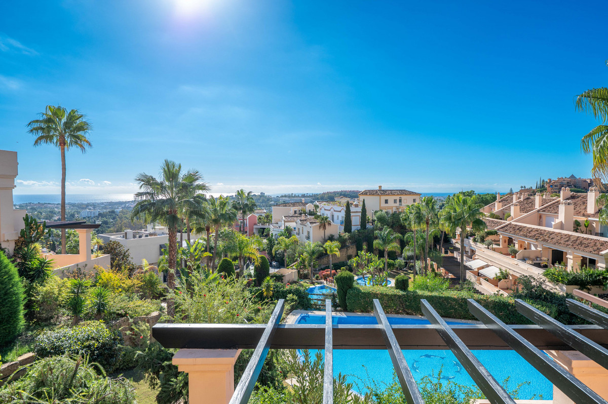 Apartment in Nueva Andalucia