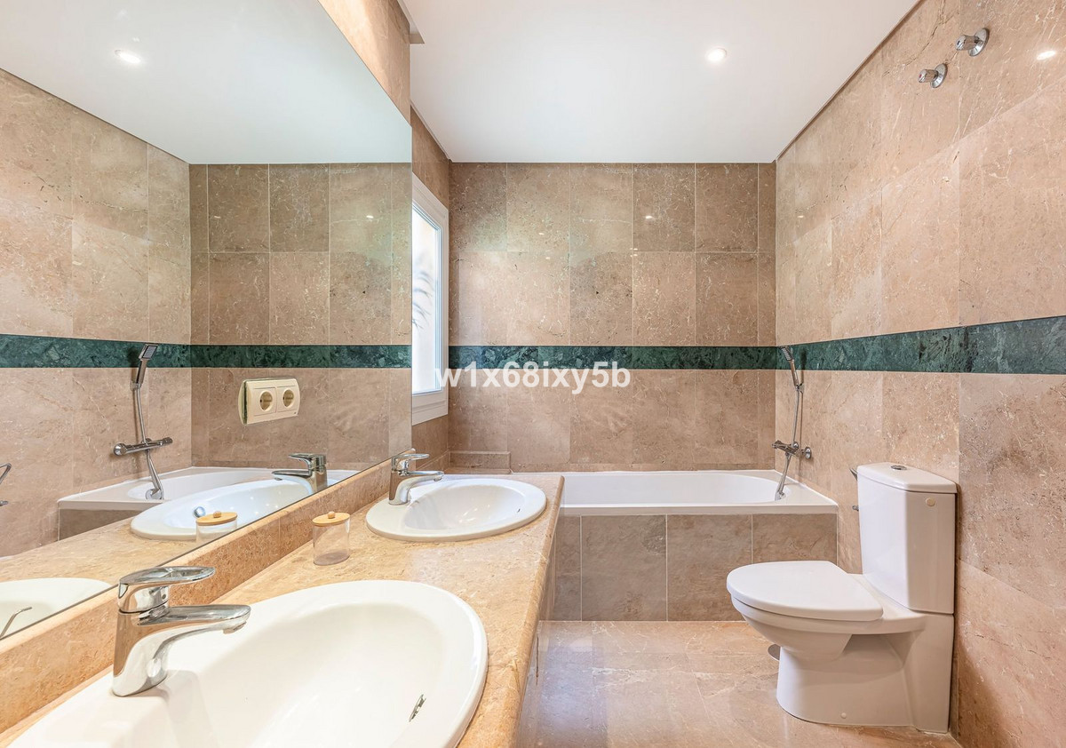 2 Bedroom Apartment in Marbella - Foto 22