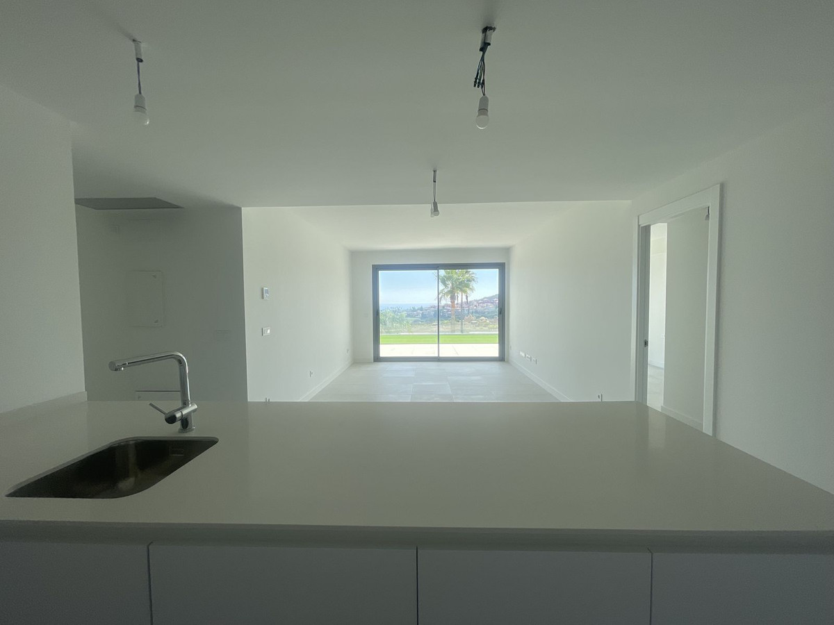 2 Bedroom Apartment in Manilva - Foto 4