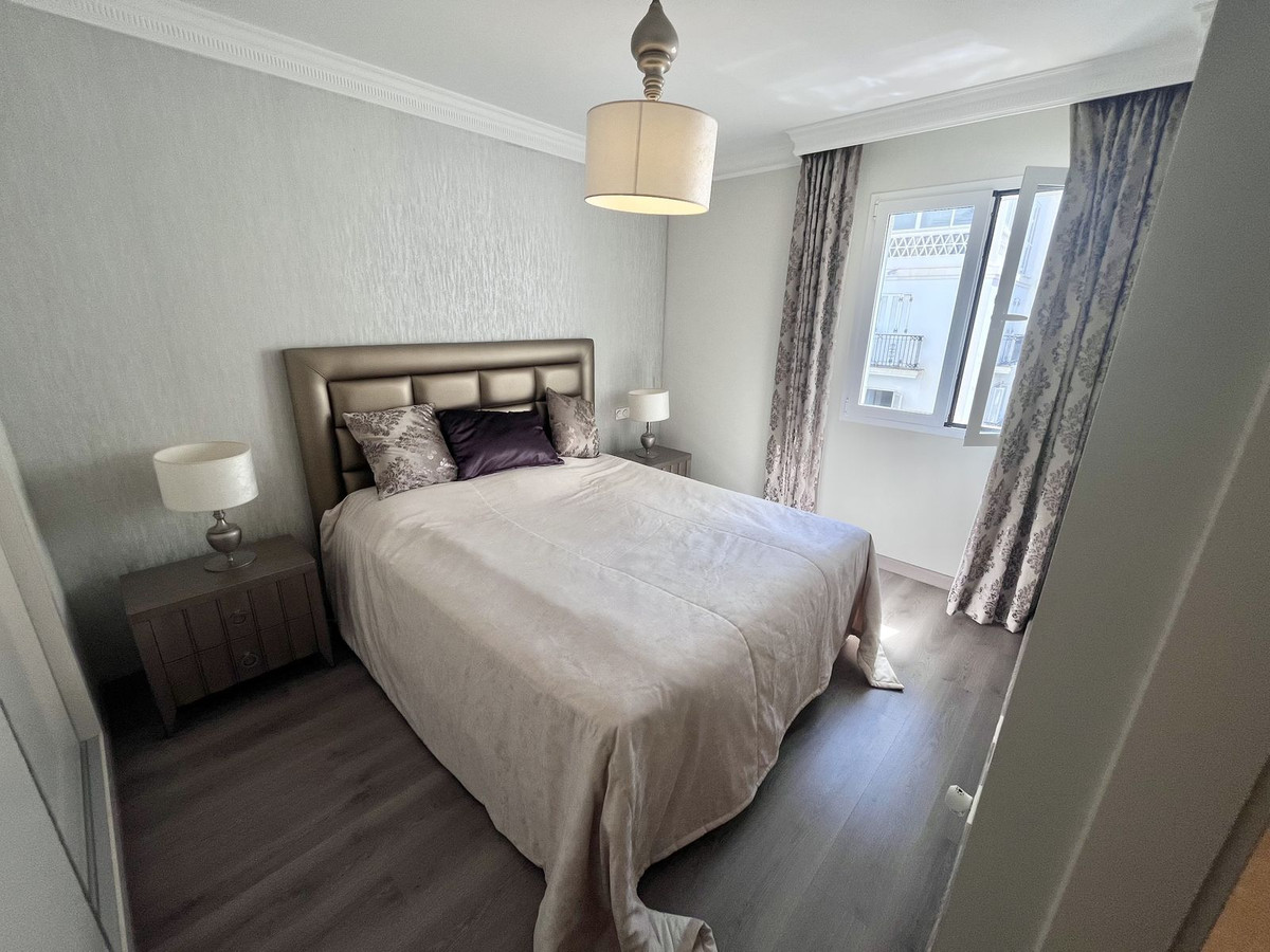 2 Bedroom Apartment in Marbella - Photo 3