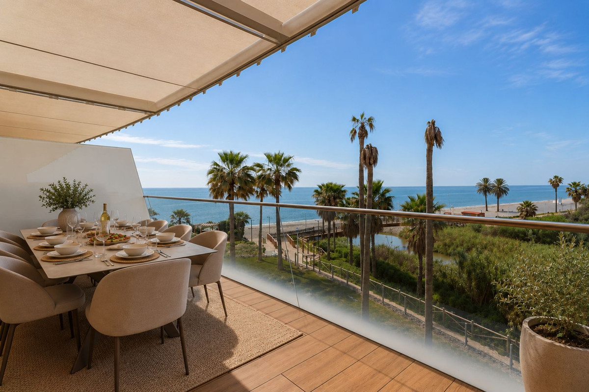 4 Bedroom Apartment in Estepona - Фото 10