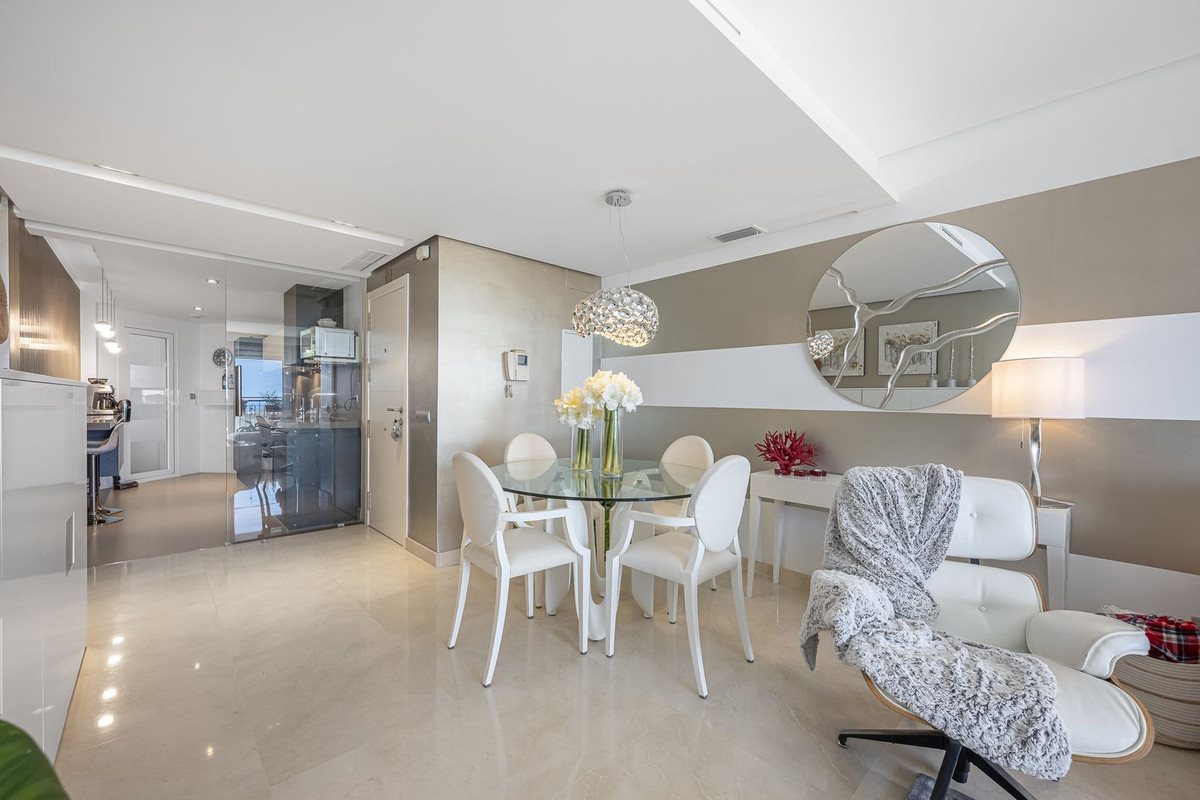 2 Bedroom Penthouse in Benahavís - Фото 4
