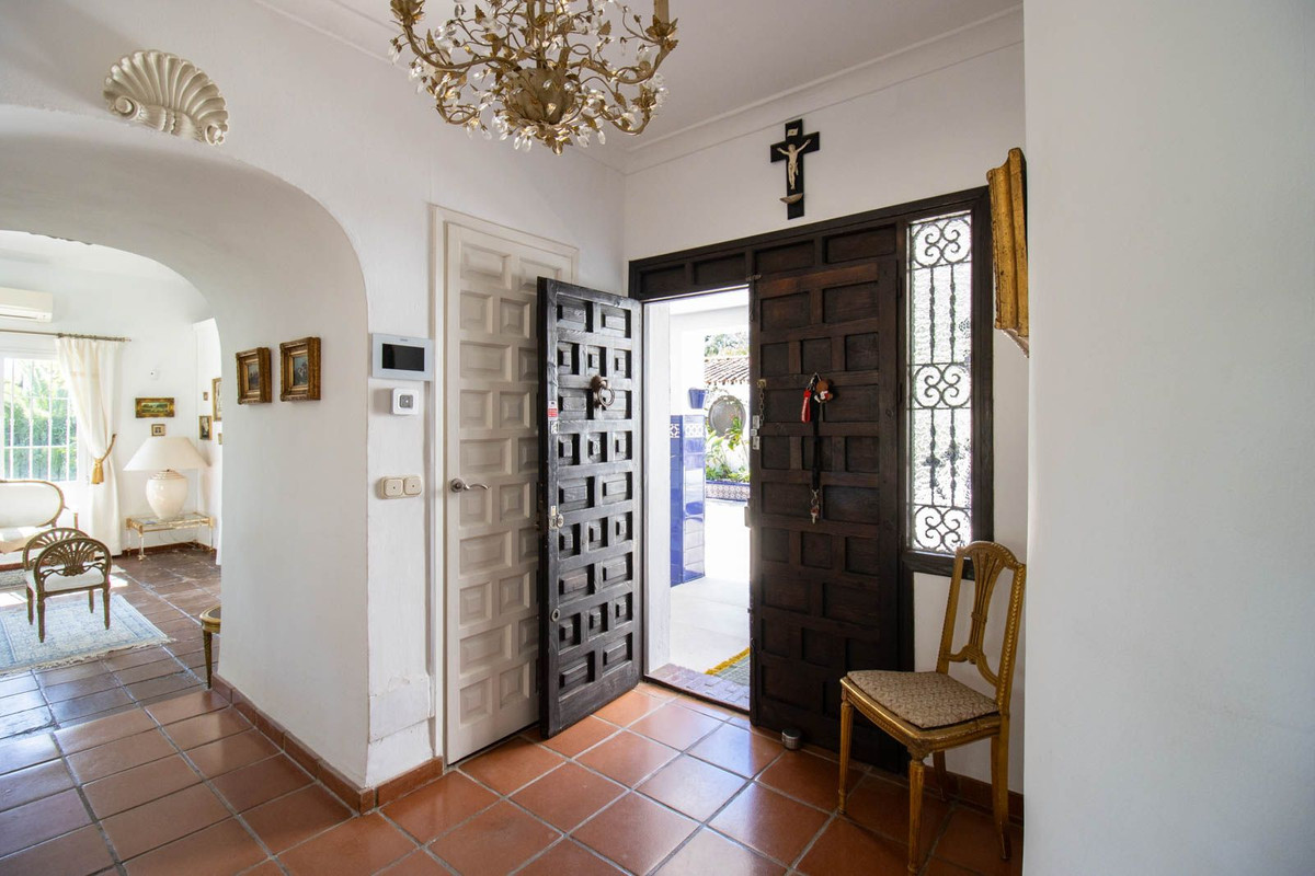 4 Bedroom Villa in Benahavís - Foto 22