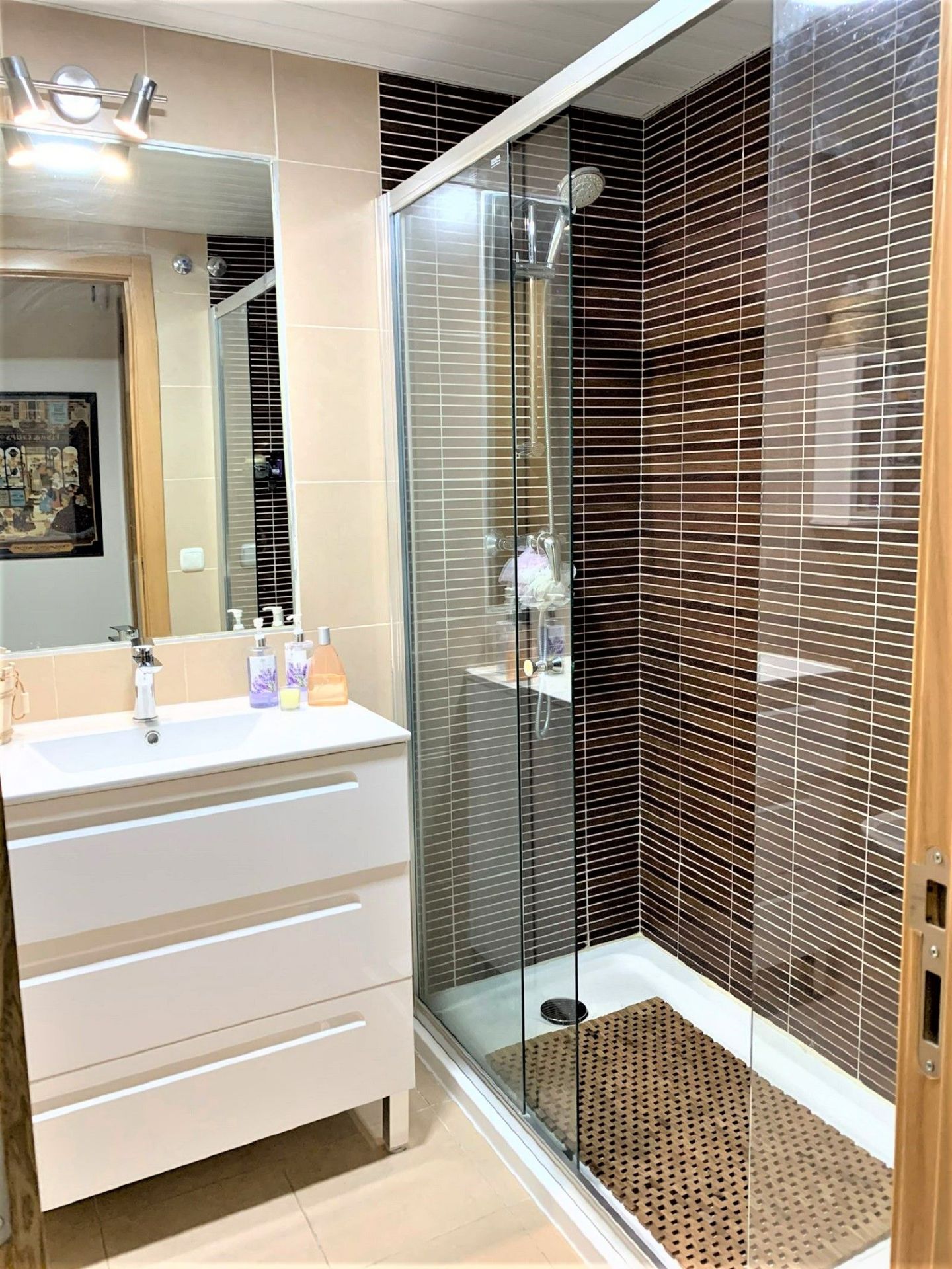 2 Bedroom Apartment in Estepona - Photo 12