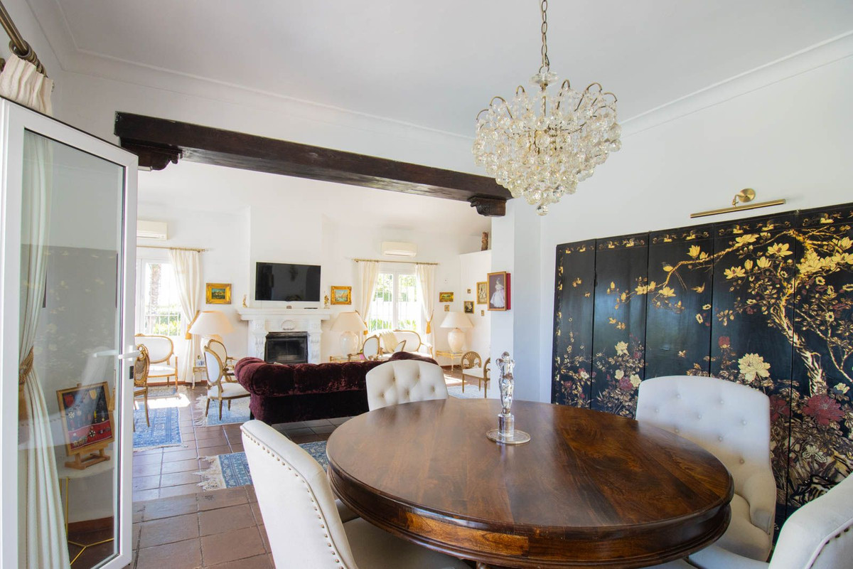 4 Bedroom Villa in Benahavís - Foto 28