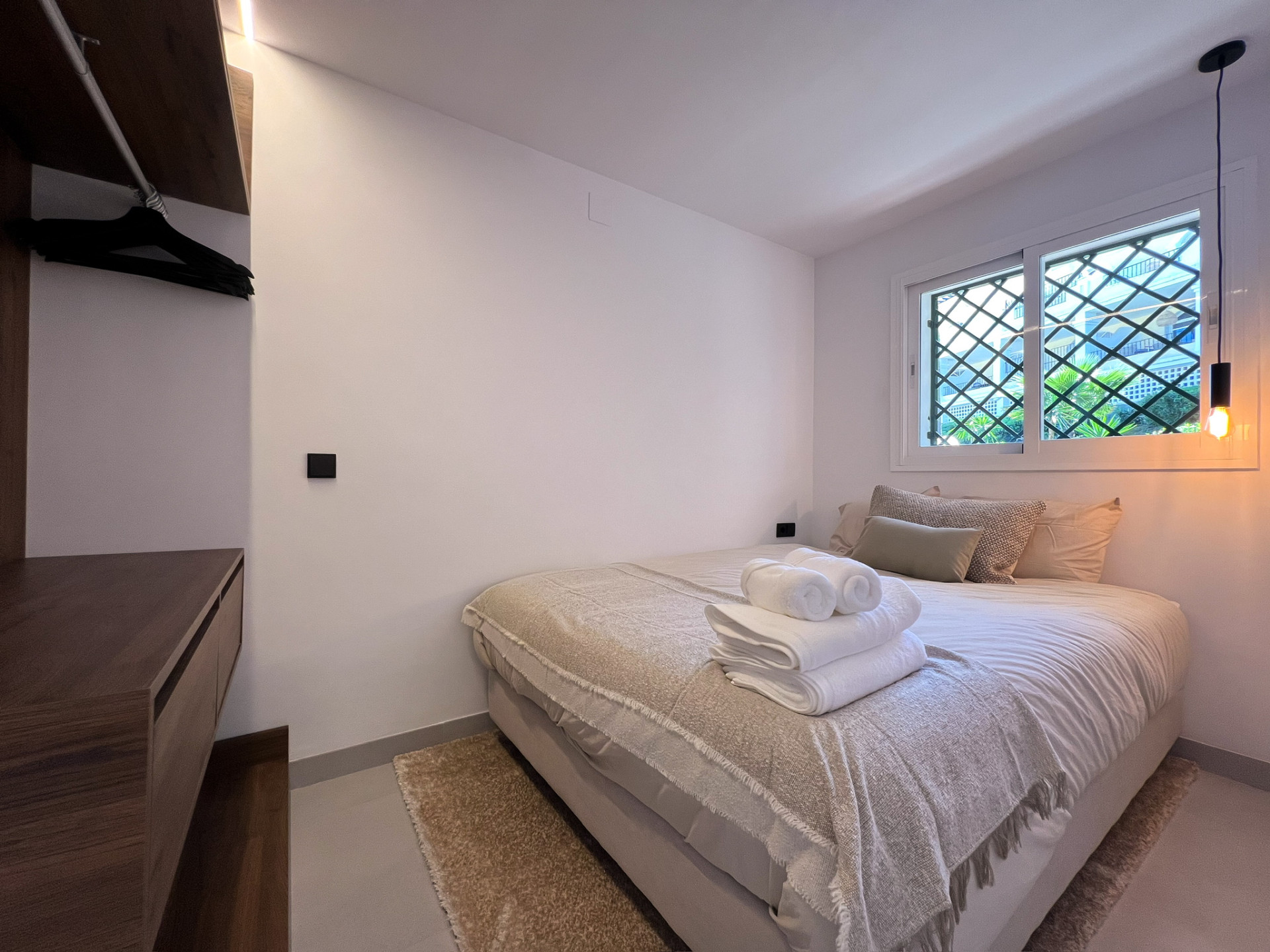 Piso de 3 dormitorios con piscina en Málaga – Foto 15