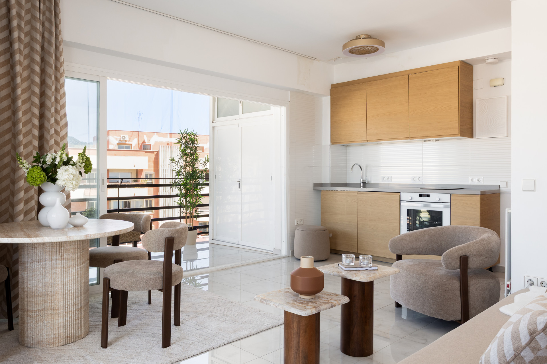 1 Bedroom Apartment in Marbella - Photo 7