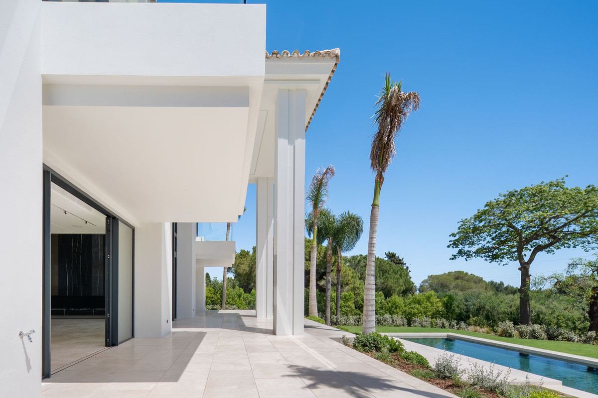 6 Bedroom Villa in Marbella - Photo 24