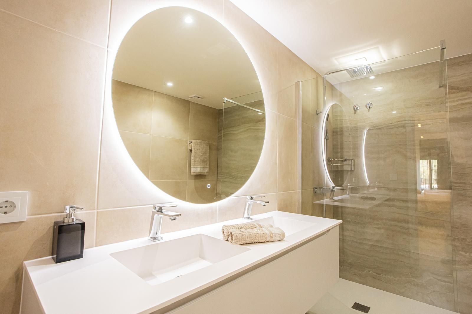 3 Bedroom Apartment in Marbella - Photo 17