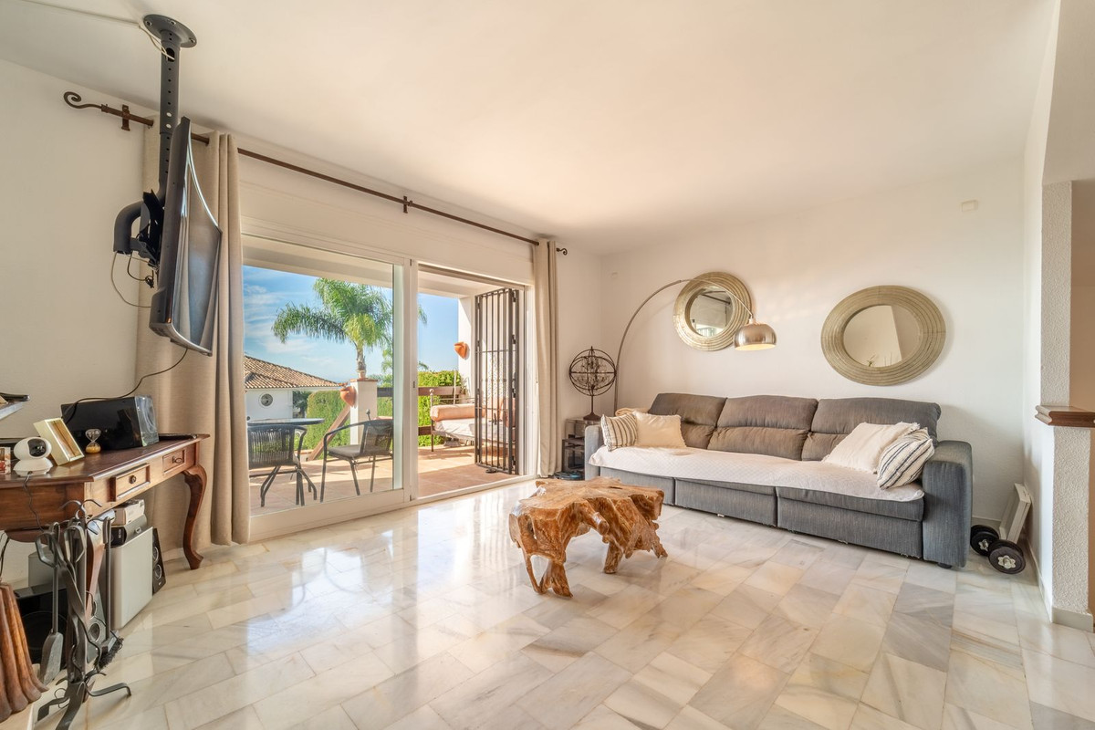 3 Bedroom Townhouse in Marbella - Photo 5