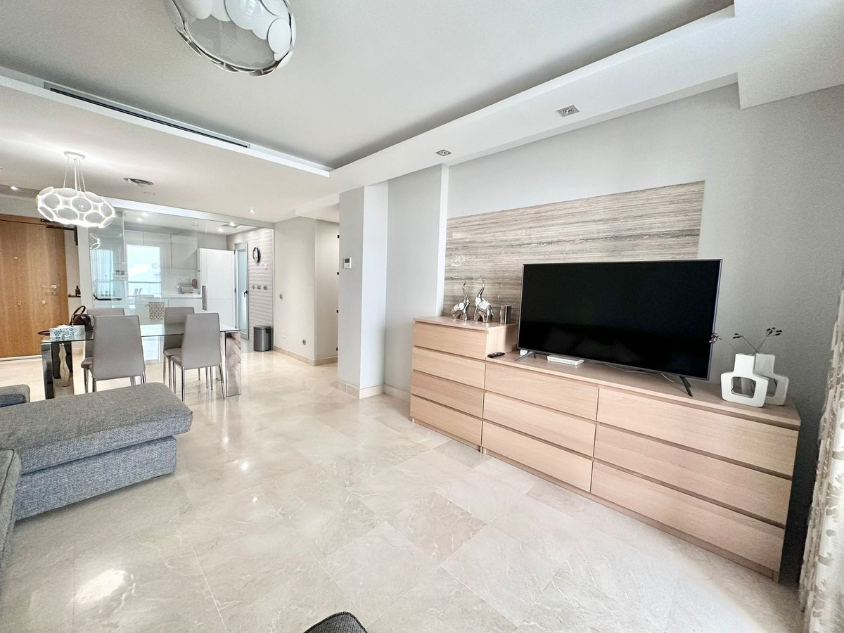 3 Bedroom Apartment in San Pedro de Alcántara - Photo 6