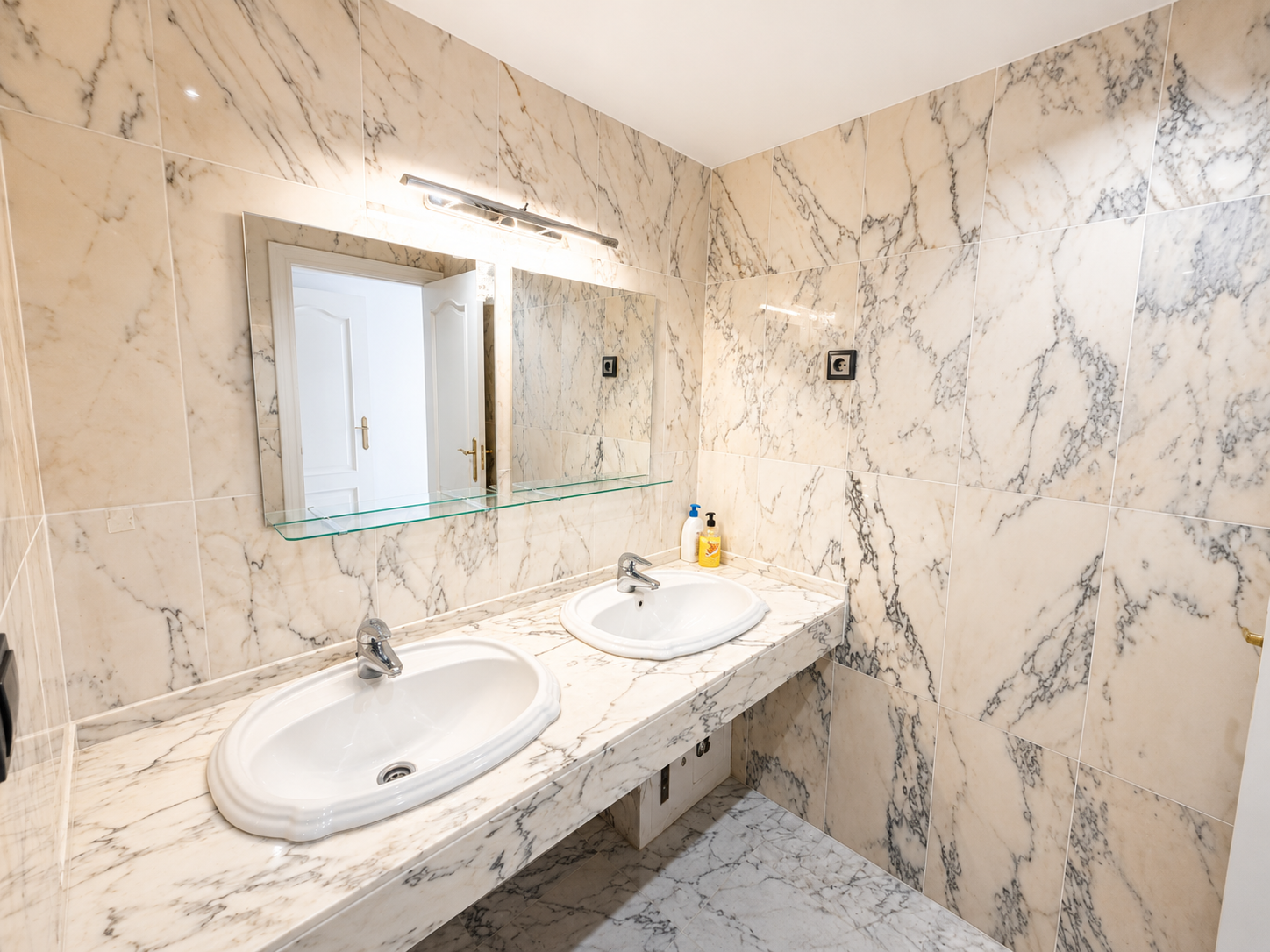 3 Bedroom Townhouse in Marbella - Photo 13