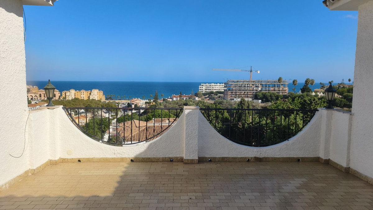 6 Bedroom Villa in Mijas - Photo 8
