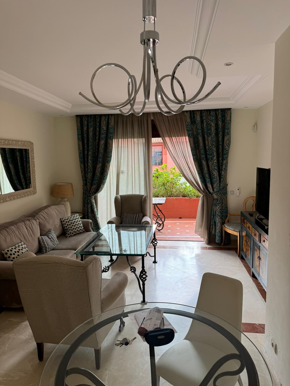 3 Bedroom Apartment in Marbella - Photo 11